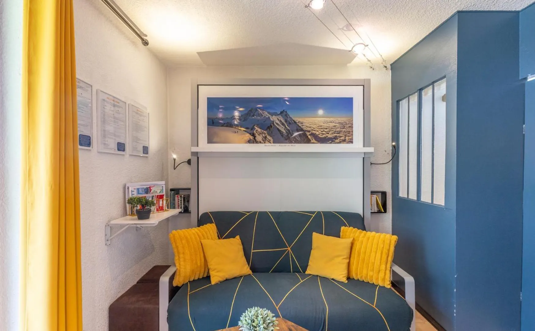 Contacten van Charmant Appartement Avec Balcon
